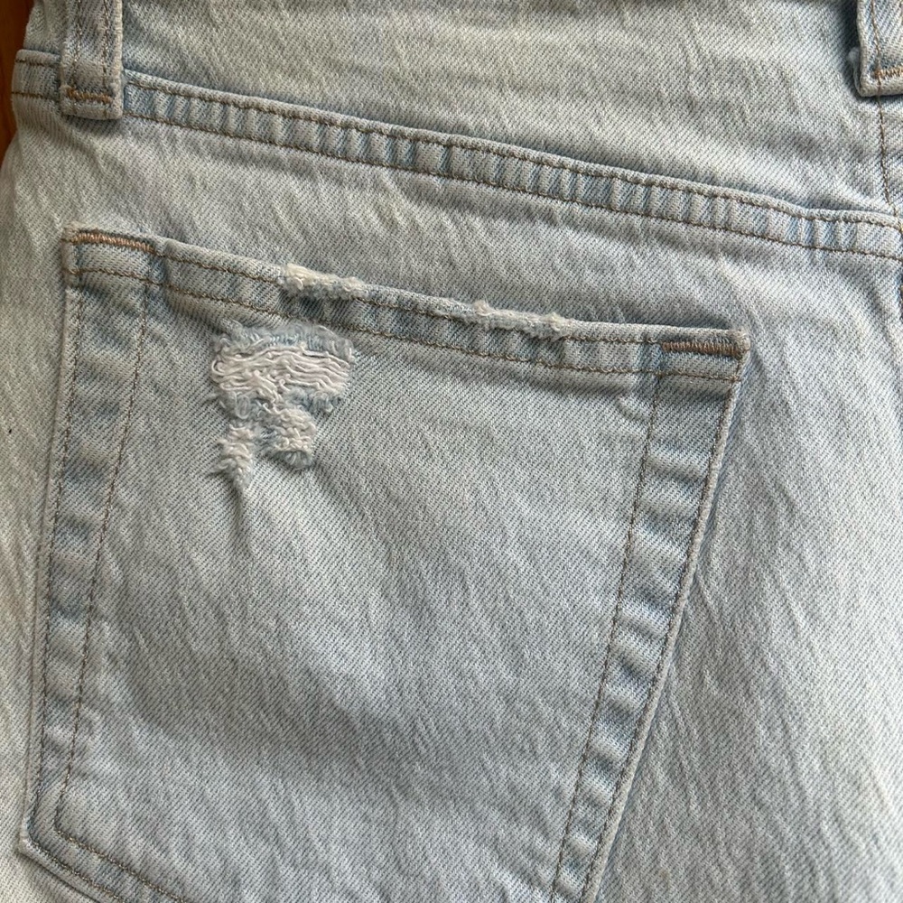 GAP Denim Shorts - Picture 7 of 7